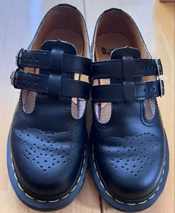 닥터 마틴 더블 버클 슈즈 블랙