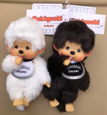 택 포함 새상품 인기 컬러 BK WT 봉제 인형 키링 2개 set
