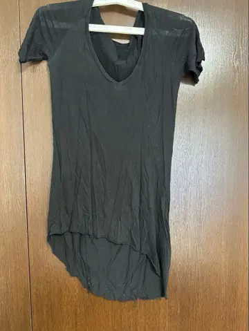 CATORCE 블랙 V넥 티셔츠 사이즈 0