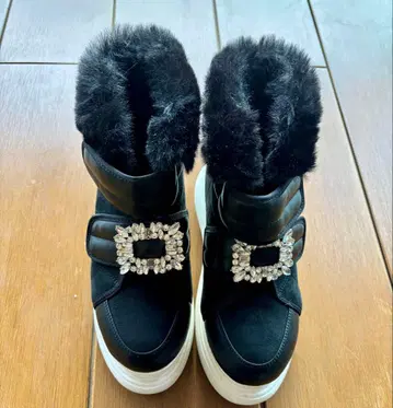 Rady 비쥬 버클 퍼 부츠