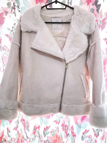 마제스틱 레곤 무스탕 코트