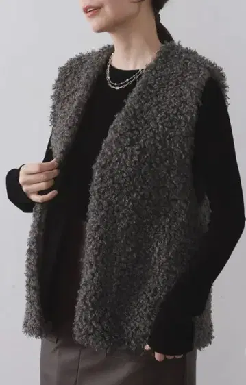 컬리 인조 모피 베스트 오파크 클립