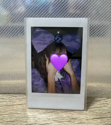 FRUITSZIPPER 나카가와 루나 그래픽 의상 폴라로이드