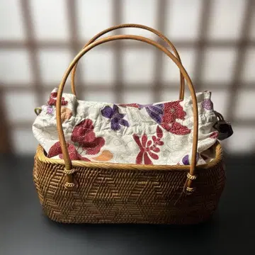 꽃무늬 바스켓백