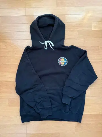 패러그래프 로고 후드티 블랙