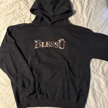 블레스유 후드티