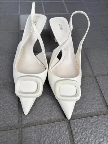 ZARA 화이트 뮬 38