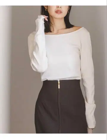 NOBLE 노블 택 포함 새상품 데콜테 롱 슬리브 니트