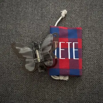 POTETE butterfly clip black 버터플라이 헤어 클립