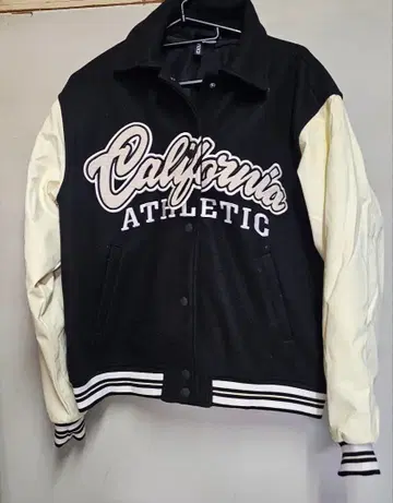 새상품급 DIVIDED 점퍼 블루종