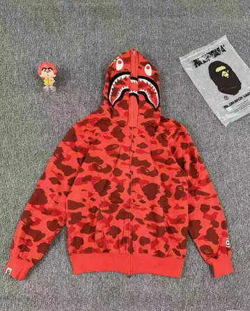빨간색 카모플라쥬 샤크 디자인 후드티