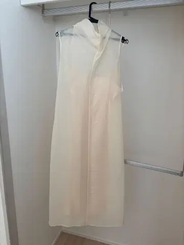 FRAY I.D 프레이 아이디 슬리브리스 원피스