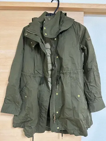 TATRAS 후드 부착 아우터 올리브 S 사이즈