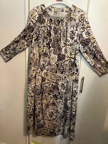 요시에 이나바 꽃무늬 비쥬 장식 7부 소매 원피스 실크 100%