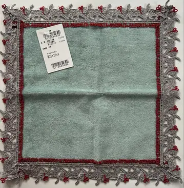 치카자와 레이스 손수건 캣워크