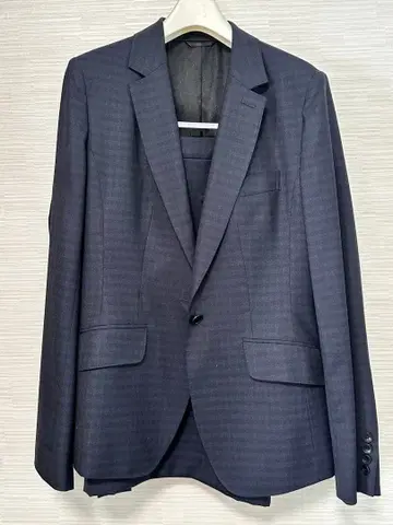 네이비 체크 무늬 스커트 수트