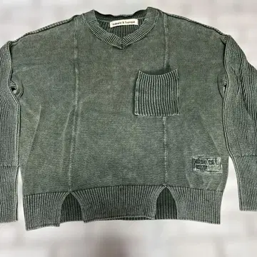 Kakela & Tranquil 그린 V넥 스웨터 새상품급