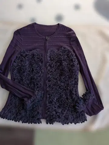 이타리야 프릴 장식 퍼플 가디건