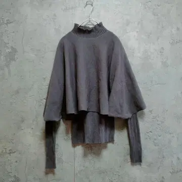 새상품 택 포함 RADIATE 셋업 니트 터틀넥 케이프