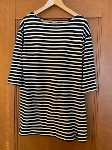 ORCIVAL 블랙 화이트 스트라이프 튜닉