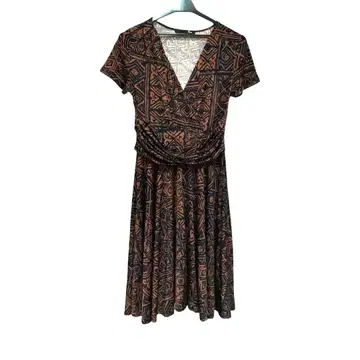 Riana 기하학 패턴 V넥 반팔 원피스 수입