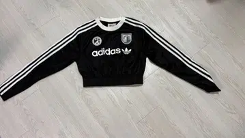 adidas 블랙 크롭 기장 헤이세이 갸루 피치 T Y2K