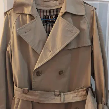 DAKS 베이지 트렌치코트