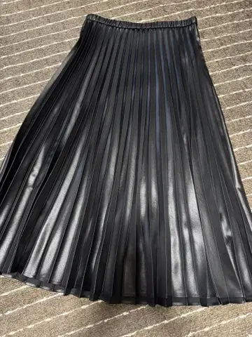 23구 블랙 플리츠 스커트 사이즈 38