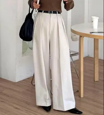 [ 미사용 새상품 ] CAPRICIEUX LE'MAGE 2턱 와이드 팬츠