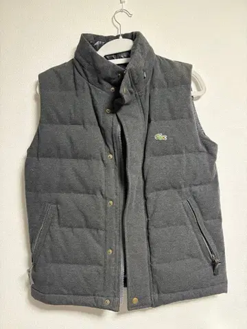 LACOSTE 그레이 다운 베스트