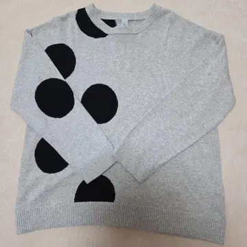 이마고 Emago. 둥근넥 도트 스웨터 니트 라이트 그레이