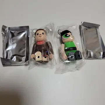 베어브릭 50 파워퍼프걸즈 몬치치