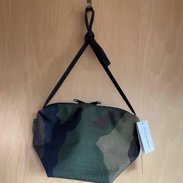 에르베샤 펠리에 빅 미니백 카모플라주 그린 라벨 별주 사선 크로스백