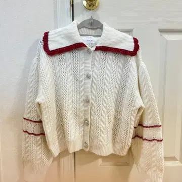 ZARA 세일러 니트 가디건 카라 부착 화이트 레드