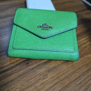 그린 3단 폴더형 지갑 지퍼 포함