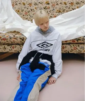 [ 미사용 새상품 ] LOWRYSFARM umbro 나일론 풀오버