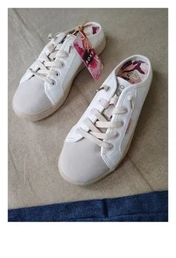 ROXY 화이트 스니커즈