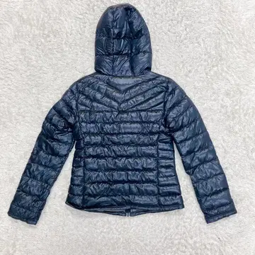 유니클로 울트라 라이트 다운 M 블랙 후드 부착 포켓