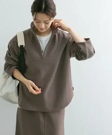 DOORS add fabrics 하프 ZIP 풀오버 모카