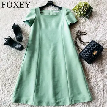 13.8만 미사용급 폭시 원피스 실크 혼방 24년 그린 38