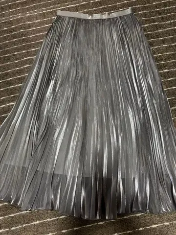 23구 실버 그레이 롱 플리츠 스커트