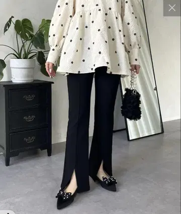 프로즈 베일 프론트 슬릿 슈퍼 스트레치 팬츠 M 사이즈