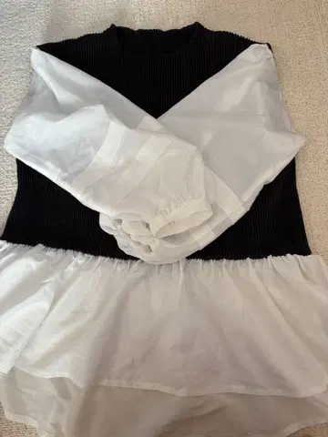 익명 상의 블라우스