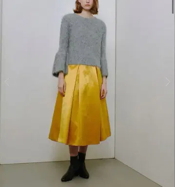 아세테이트 새틴 본딩 스커트