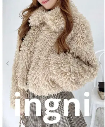 ingni 새상품 베이지 푸들풍 보아 자켓 M 사이즈