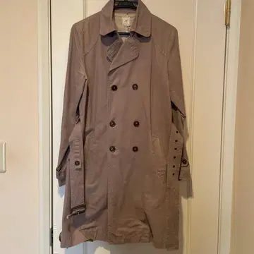 H 허그아워 로즈 베이지 더블 브레스트 트렌치코트