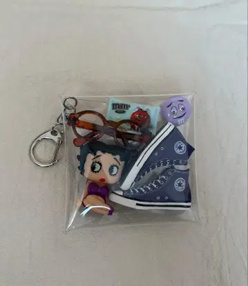 가챠 파우치, 베티짱, 컨버스