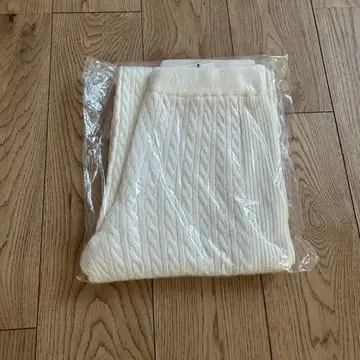 [ 미개봉 새상품 ] 나노 유니버스 니트 팬츠 울 100% 케이블 짜임