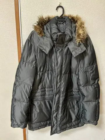 ck 다운 자켓 다크 그레이 후드 부착