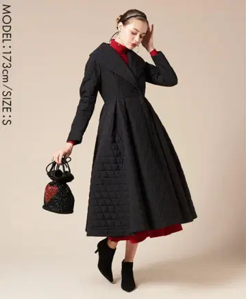 프렌치 시크 퀼팅 플레어 코트